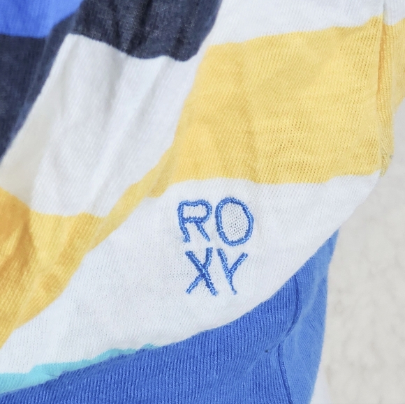 2 Vintage Roxy Tank Tops Blue and White Size Large - Picture 16 of 16